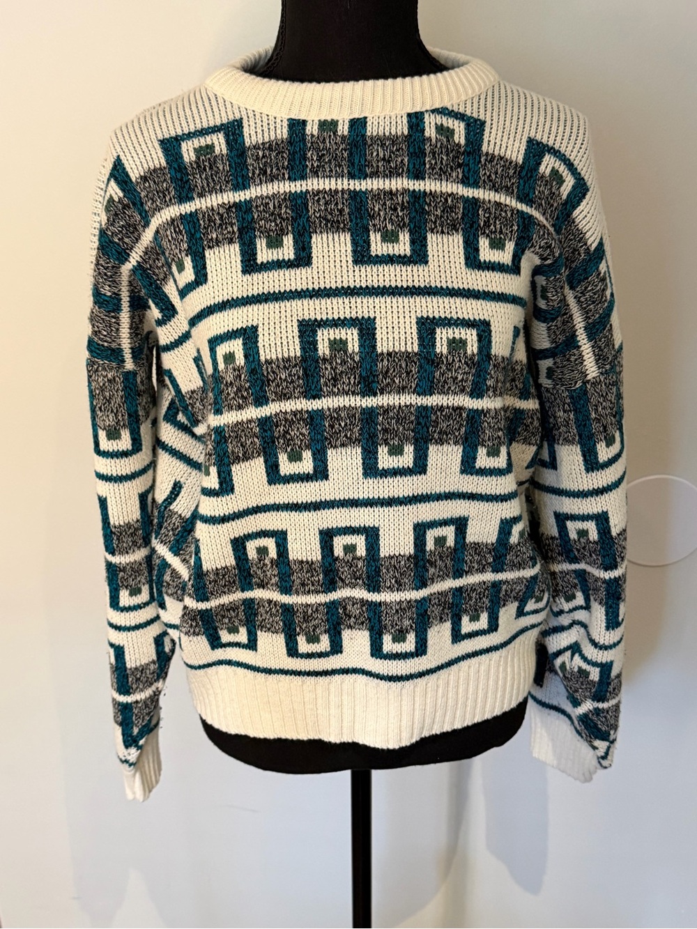 Vintage Sweater Graphix Geometric Knit Graphic Crew Neck - Women’s Medium